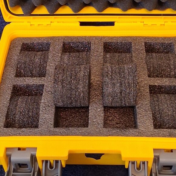 Invicta Waterproof Impact Resistant Hard Shell 8 Slot Diver Watch Case in Yellow - Picture 4 of 8